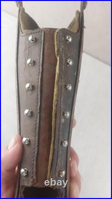 Ancienne prothèse de bras gauche, en cuir, bois et métal, WW1