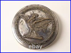 Ancienne trés belle Boîte historique 1ère guerre mondiale métal argenté Coq 1917