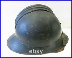 Beau casque ADRIAN de chasseur, modèle 1915, peinture noire, complet