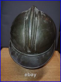 Beau casque Adrian modèle 1915 de l'Infanterie WW1 coiffe cuir du 1er type