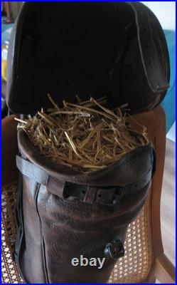 Bissac ou Fonte de cavalerie 19e Gendarmerie ou 14/18 en cuir belle patine