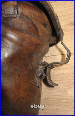 Bissac ou Fonte de cavalerie 19e Gendarmerie ou 14/18 en cuir belle patine
