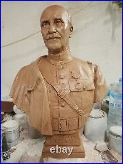 Buste du Maréchal Pétain guerre 1914 1918 39 cm Reproduction