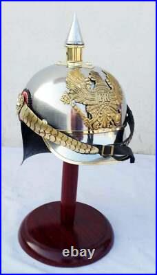 Casque Vintage Prussien De La Première Guerre Mondiale En Cuir À Décorer