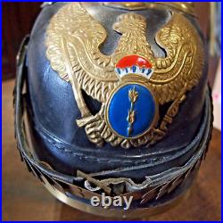 Casque à pointe d'officier spiked helmet pickelhaube WW1