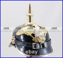 Casque en cuir allemand Pickelhaube de la Première Guerre mondiale casque