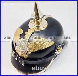 Casque en cuir allemand Pickelhaube de la Première Guerre mondiale casque