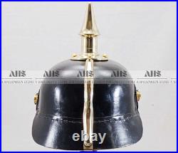 Casque en cuir allemand Pickelhaube de la Première Guerre mondiale casque