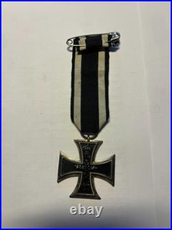 Croix de fer 1813 1914 poinçonnée avec son étui d'origine