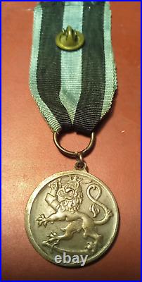 Finlande Médaille de guerre de la liberté 1917-1918 avec feuille de