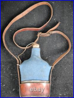 Gourde bidon 1884 1 L cavalerie légère cuir fauve fragilité gobelet bouchon ww1