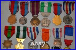 Lot De 33 Medailles Diverses Militaires Et Civiles-certaines Sans Ruban