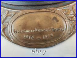 Lot WW1, Coque de casque+Plaque Visière Commémorative et Gourde