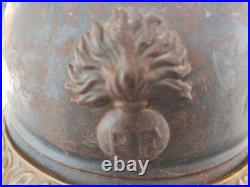 Lot WW1, Coque de casque+Plaque Visière Commémorative et Gourde