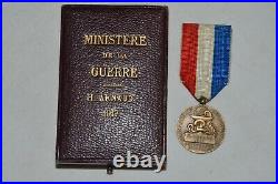 Medaille D'honneur Des Epidemies Bronze Attribuee-guerre 1914/1918-avec Ecrin