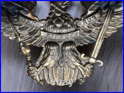 Plaque pour casque à pointe de grenadiers modèle 1895 à pontets