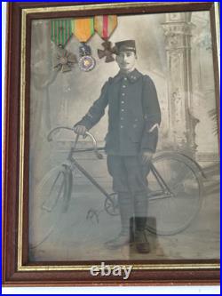 Poilu Verdun Cycliste Médailles Croix guerre 28 R I vélo Photo cadre