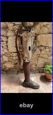 Prothèse de jambe en bois WW1 Soldat Première Guerre mondiale Militaria