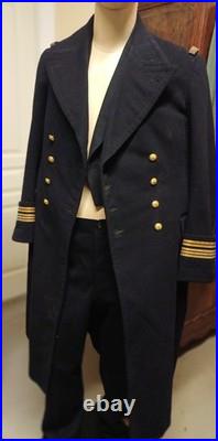 RARE tenue de gala et manteau long nominatif d'un capitaine de vaisseau 1912