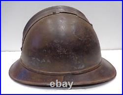 Rare coque de casque Adrian Italien, modèle 15, avec son bandeau intérieur WW. 1