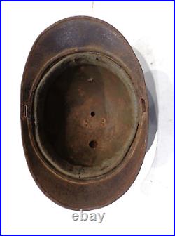 Rare coque de casque Adrian Italien, modèle 15, avec son bandeau intérieur WW. 1