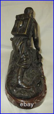 Superbe bronze sur socle Zouave en action, non signé. TBE belle patine