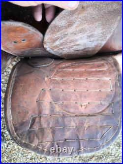 Superbe selle sangle cuir fauve fontes officier de cavalerie ww1 dessous feutre