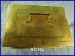 Superbe travail de tranchée coffret avec initiales et dédicacé en juillet 1918