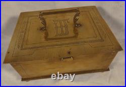 Superbe travail de tranchée coffret avec initiales et dédicacé en juillet 1918