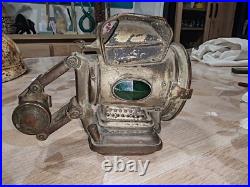 Très Rare Lampe A Pétrole Anglais Ww1 WW2 Marquage Pour Vélo Militaire