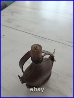 Une gourde avec cuire Cavalerie Français Modèlen1884 14/18 ww1 militaria