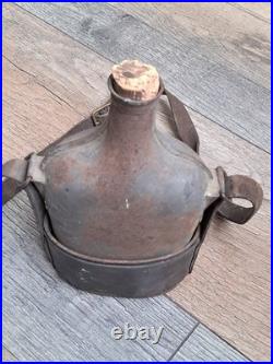 Une gourde avec cuire Cavalerie Français Modèlen1884 14/18 ww1 militaria