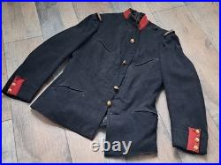 Une petite veste 4poches militaire Infanterie / ww1 / 1914-1918 / militaria