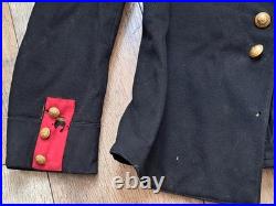 Une petite veste militaire Infanterie / ww1 / 1914-1918 / militaria